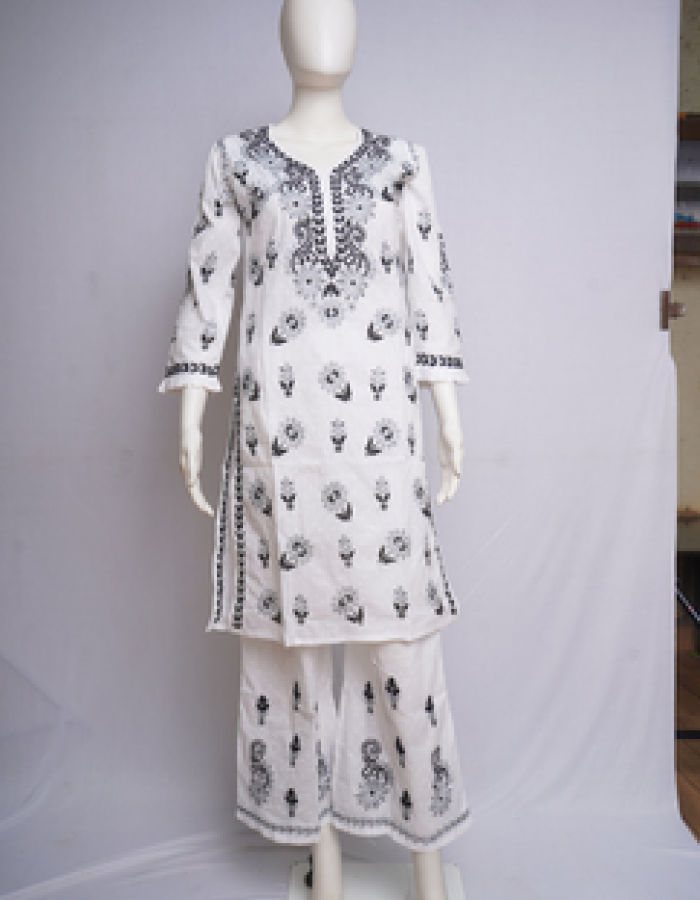 White With Black Embroidered Long Kurta White With Black Embroidered Long Kurta