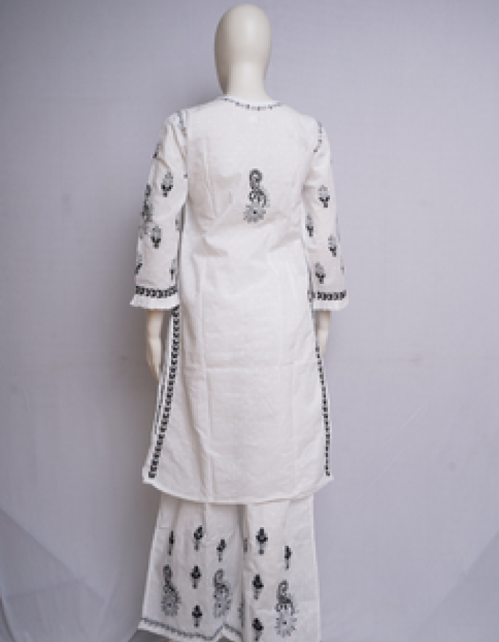 White With Black Embroidered Long Kurta White With Black Embroidered Long Kurta