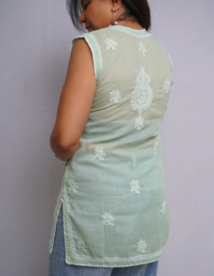 Green Embroidered Sleeveless Short Top Green Embroidered Sleeveless Short Top